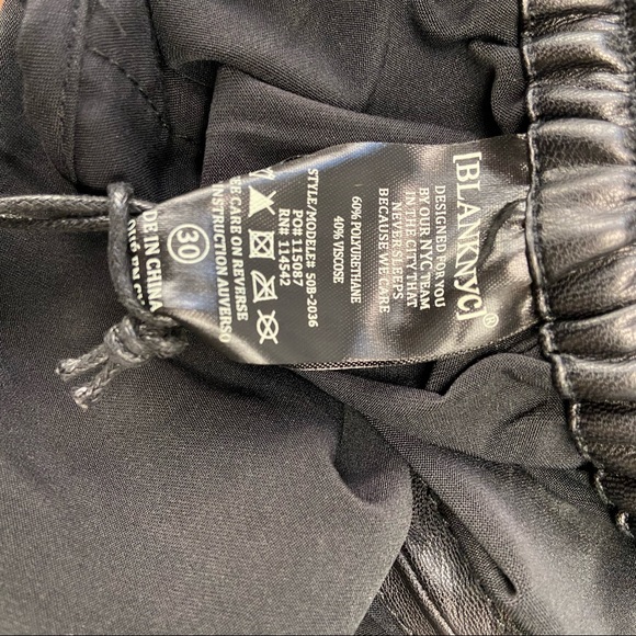 Blank NYC Black Faux Leather Relaxed Fit Jogger Size 30 - Picture 15 of 16